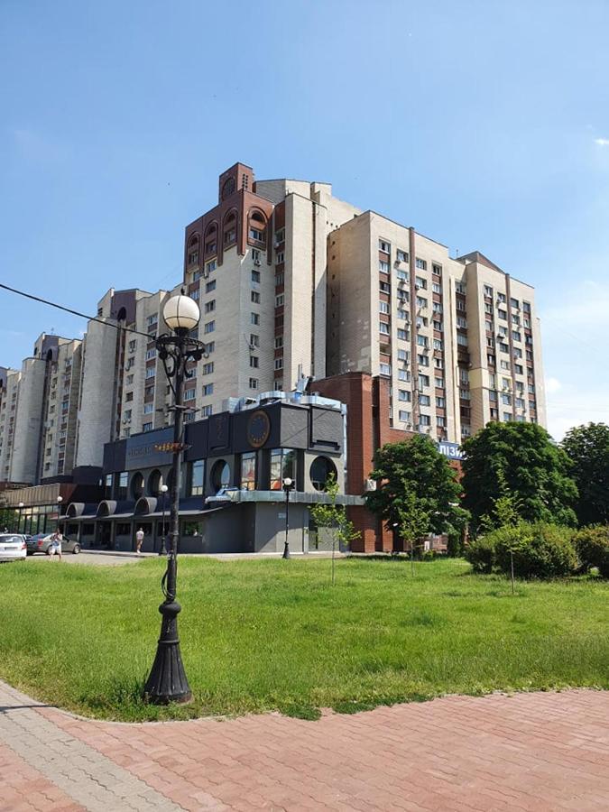 1 Room 65M2 Center Of Obolon Near River Side. Київ Екстер'єр фото